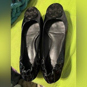 Tory Burch Reva Women’s 5 Black Patent Leather Ballet Flats